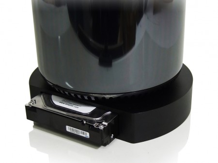 MacProにベストマッチの台座型3.5インチHDDクレードル、林檎派「BlackBase」発売