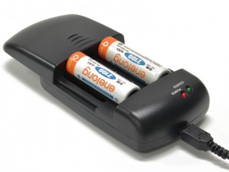 充電はこれ1台でバッチリ。マルチに使えるUSB充電器「MyCharger Multi U」がJTTから