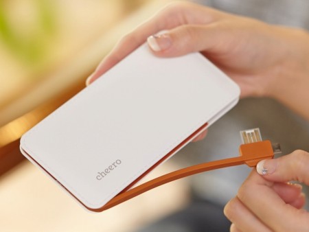 cheero、充電ケーブルを一体化した容量6,000mAhモバイルバッテリ「cheero Handy 6000mAh」