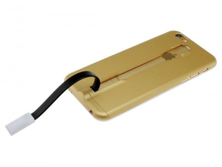 ありそうでなかったスタイル。充電ケーブルを背負ったiPhone 6/6 Pluケースが上海問屋から