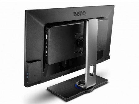 広視野角IPSパネル採用の4K32インチ液晶ディスプレイ、ベンキュー「BL3201PT」