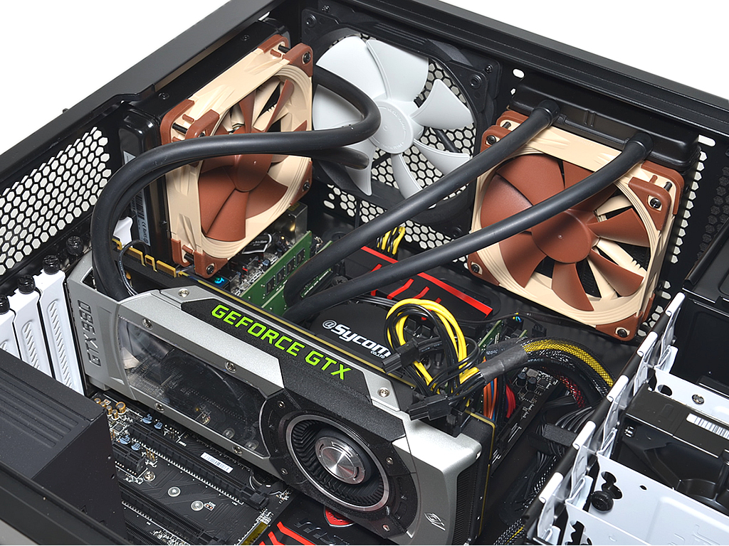 エンスー向けBTO決定版。GTX 980搭載のデュアル水冷マシン、サイコム