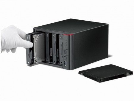 ネットワーク上のPCデータをまとめて守る、バックアップ専用NAS、バッファロー「BK441D」シリーズ
