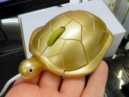 金色はご利益アリ？ユニークな亀形光学マウスが上海問屋で発売中