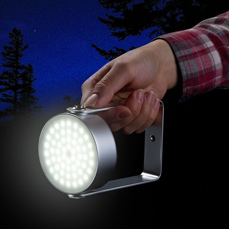 サンワ、容量2,600mAで最長20時間照射可能の多目的LEDライト発売中