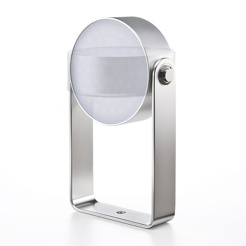 サンワ、容量2,600mAで最長20時間照射可能の多目的LEDライト発売中