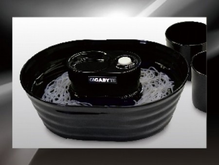 GIGABYTEの技術が“そうめん”を旨くする。「BLACK EDITION」期待の新モデルが当たるキャンペーンスタート