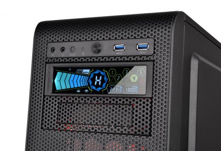 Thermaltake製タッチ式ファンコン「Commander FT」と10連ファンハブ「Commander FX」近日発売