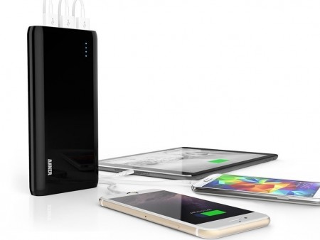 スマホを10回充電できる、容量25,600mAhのポータブルバッテリ「Anker Astro E7」