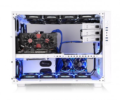 Thermaltake、スタック対応のE-ATX Cube型ケース「Core X9」にホワイトモデル追加