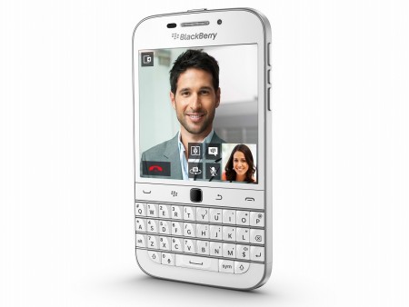 QWERTYキー＆トラックパッドの王道デザイン「BlackBerry Classic」にホワイトが登場