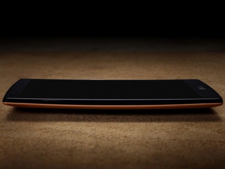 LGの新最上位スマホは本革製。5.5インチ量子ドット液晶＆ヘキサコア搭載の「LG G4」デビュー
