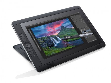 ワコム、13.3型WindowsペンタブレットPC「Cintiq Companion 2」の最上位モデル15日発売