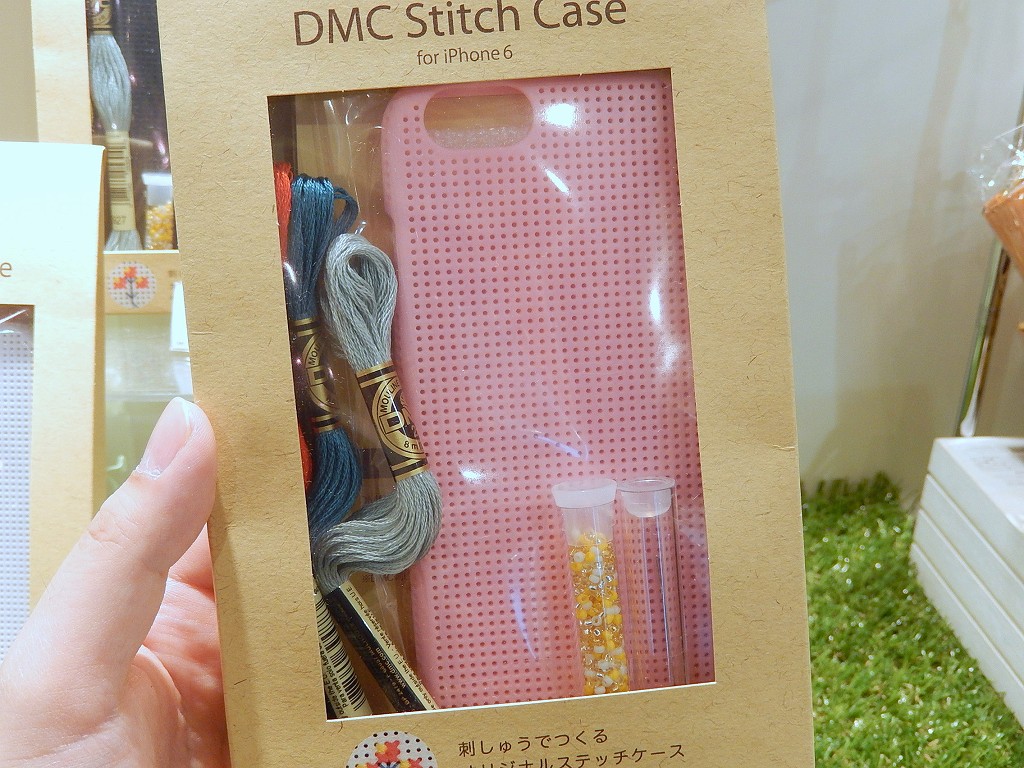 創業250年の刺繍糸メーカーから新型iphoneケース 刺繍で作る Dmc Stitch Case For Iphone6 発売 エルミタージュ秋葉原