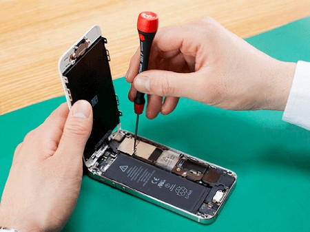 バッファロー、専門スタッフが訪問してiPhoneを修理する出張サービス「スマッ修！」を今日から開始