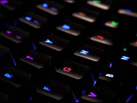 「Cherry MX RGB」の極彩色イルミネーションを手軽に。「CorsairGaming.com」にプロファイルのシェア機能追加