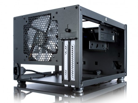 ”小さなサイズ。大きな可能性。”Mini-ITX対応Cubeケース、Fractal Design「Core 500」デビュー