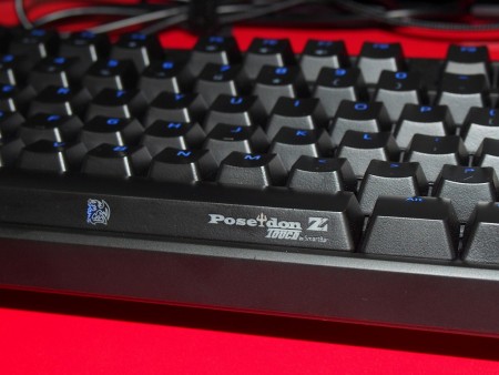 スペースキーにタッチセンサーを内蔵した新機軸キーボード、Tt eSPORTS「POSEIDON Z TOUCH by Smartbar」登場