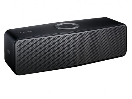 デュアルパッシブラジエーターで重低音を実現。ポータブルBluetoothスピーカー LG「NO7550」