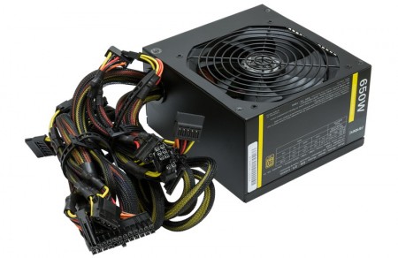 奥行を140mmに抑えたGOLD認証電源、Antec「EarthWatts Series」計3モデル近日発売