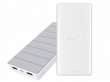 スマホにぴたっと貼り付く外装ラバー仕様。シリコンパワー製大容量モバイルバッテリー2種