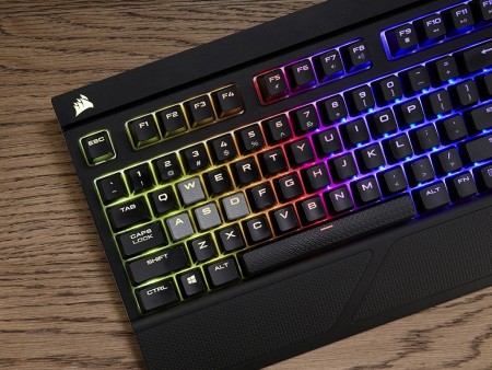 CHERRYの静音スイッチ「CHERRY MX SILENT」採用キーボード「STRAFE RGB Silent」、CORSAIRから初登場