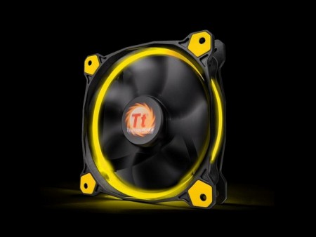 Thermaltake、水冷ラジエター向け高静圧LEDファン「Riing」シリーズに2色のカラバリ追加
