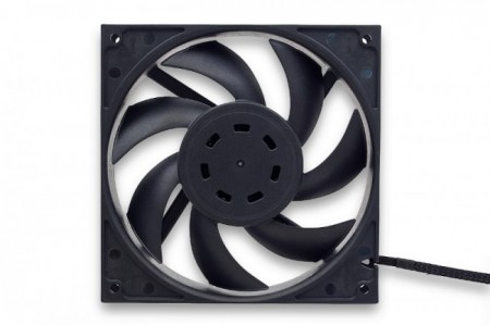 水冷ラジエター用の高静圧140mmファン、EK Water Blocks「EK-Vardar 140」シリーズ