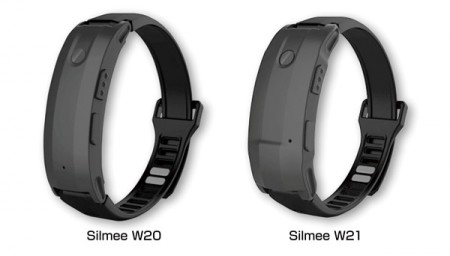 会話量や食事時間も検出できるリストバンド型生体センサ、東芝「Silmee W20 / W21」