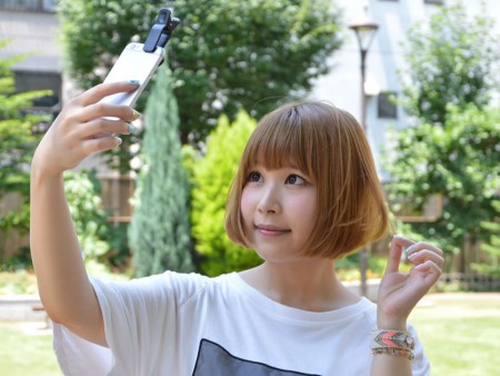 サンコー、ほっそり小顔になるクリップ式自撮りレンズ