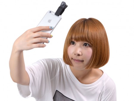 サンコー、ほっそり小顔になるクリップ式自撮りレンズ