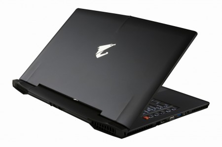 アスク、AORUSブランドのハイエンドゲーミングノートPC「AORUS X7 Pro」シリーズ取り扱い開始