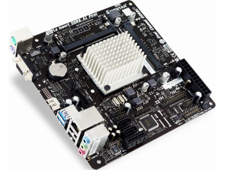 Celeron N3050を搭載するファンレスMini-ITXマザー、BIOSTAR「N3050NH」