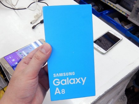 Samsung「Galaxy A8」