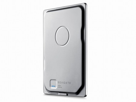 Seagate、厚みわずか7mmの世界最薄ポータブルHDD「Seven mm Portable Drive」に750GBモデル追加