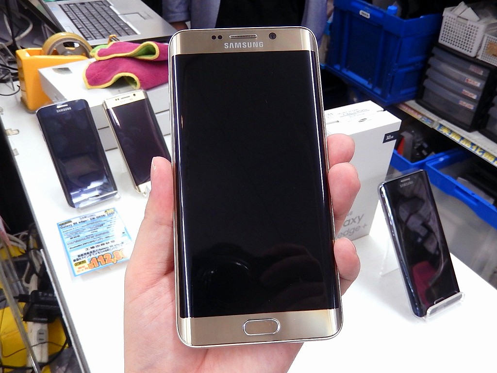 Samsung-Galaxy-S6-edge-Apple-iPhone-6-Plus-HTC-One-M9-bend-test-e1428062981349