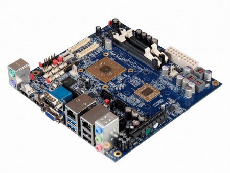 VIA VX11Hチップ＆2GHzプロセッサ搭載の組み込みMini-ITXマザーボード