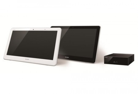 シャープ、TV機能を搭載するホームユース向け大型Androidタブレット「AQUOSファミレド」