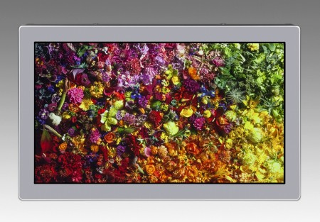ジャパンディスプレイ、世界初の17.3型8K液晶ディスプレイを発表