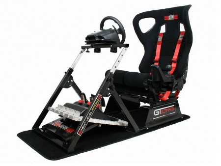 自宅でレーシングマシンを操ろう。Next Level Racin製の本格レーシングコクピットが来週発売
