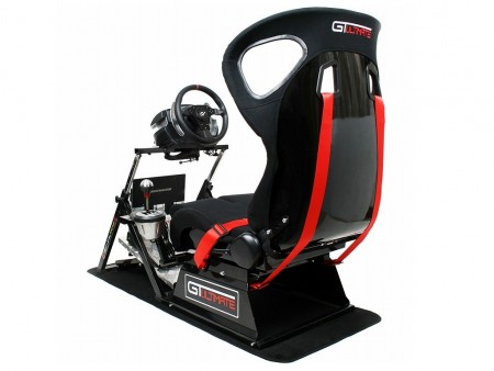 自宅でレーシングマシンを操ろう。Next Level Racin製の本格レーシングコクピットが来週発売