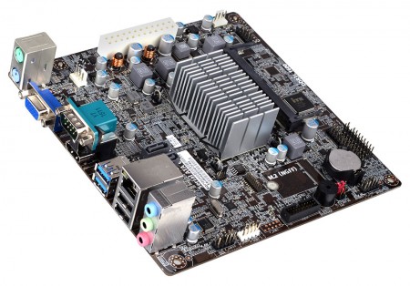 ECS、Pentium N3700搭載のファンレスMini-ITX「BSWI-D2-N3700」