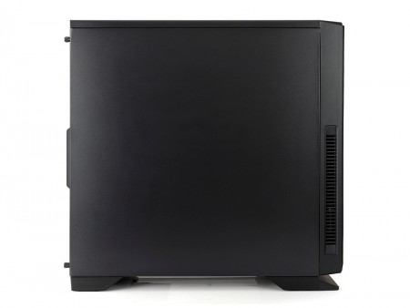 2層吸音シートを備えた密閉型静音ミドルタワー、SilentiumPC「Pax M70」