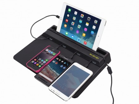 スマホ・タブレットを4台同時に充電できるモバイルチャージャー、サンコー「zakone」発売