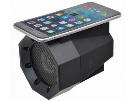 ペアリングやケーブル接続不要。置くだけでスマホを爆音にできるスピーカーがサンコーから