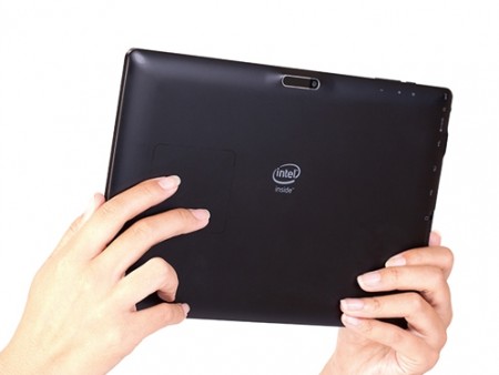 背面タッチパッドを搭載するWindows 10タブレットPC「CLIDE W10A」テックウインドから