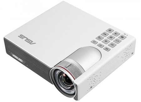 ASUS、約3時間のバッテリー駆動ができる小型モバイルプロジェクター「P3B」20日発売