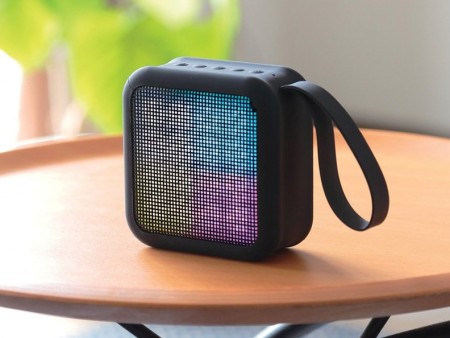 エレコム、7色6パターンのLEDイルミネーション搭載モバイルBluetoothスピーカー12月上旬発売