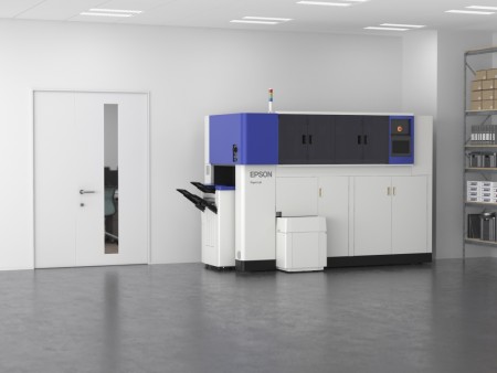 使用済み用紙から新たな紙を生み出す。世界初のオフィス製紙機「PaperLab」がエプソンから