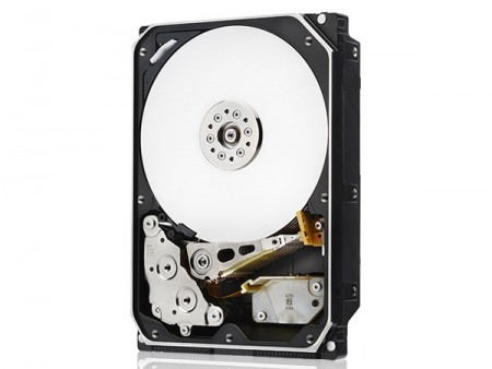 HGST、垂直磁気記録方式初。容量10TBの3.5インチHDD「Ultrastar He10」発表